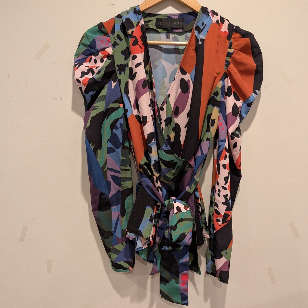 Kendall Kylie Women's Colorful Abstract Print Blouse XS Ruffle Puff Sleeves